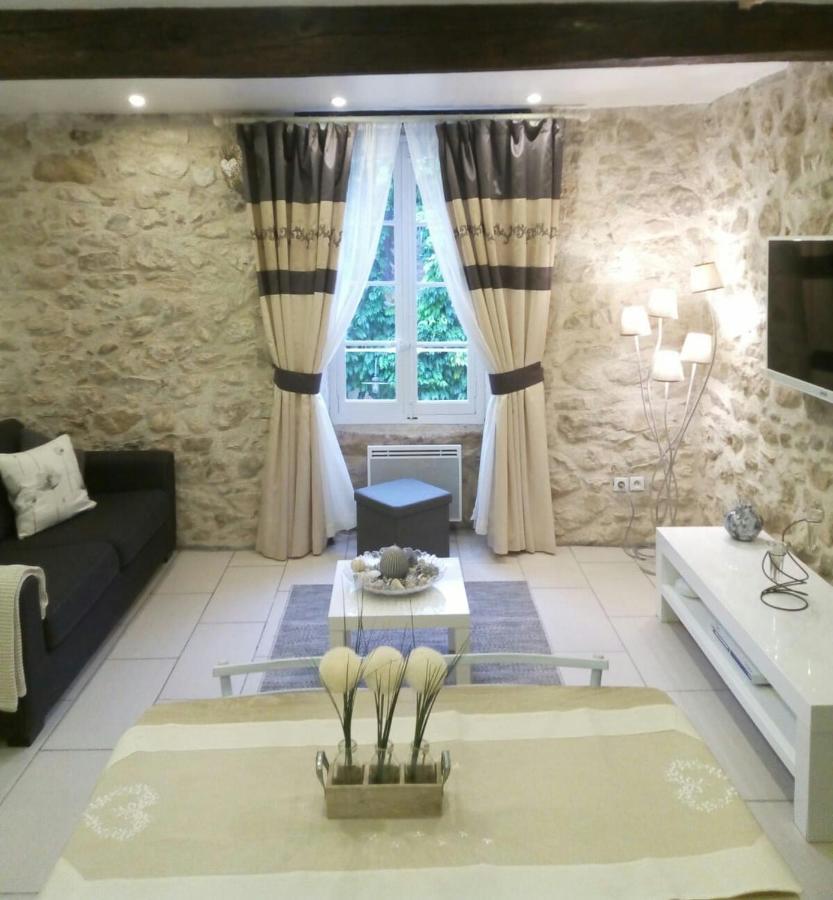 Maison De L'Amour Apartment Chardonnay Assignan Екстериор снимка