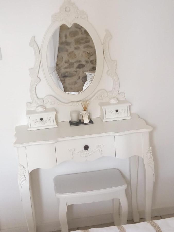 Maison De L'Amour Apartment Chardonnay Assignan Екстериор снимка